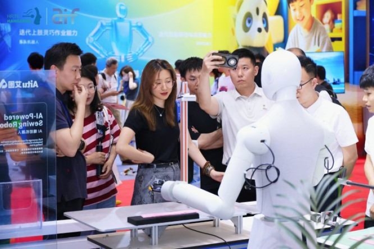 报名2027杭州人形机器人展，AI算力芯片企业的效率提升方案。